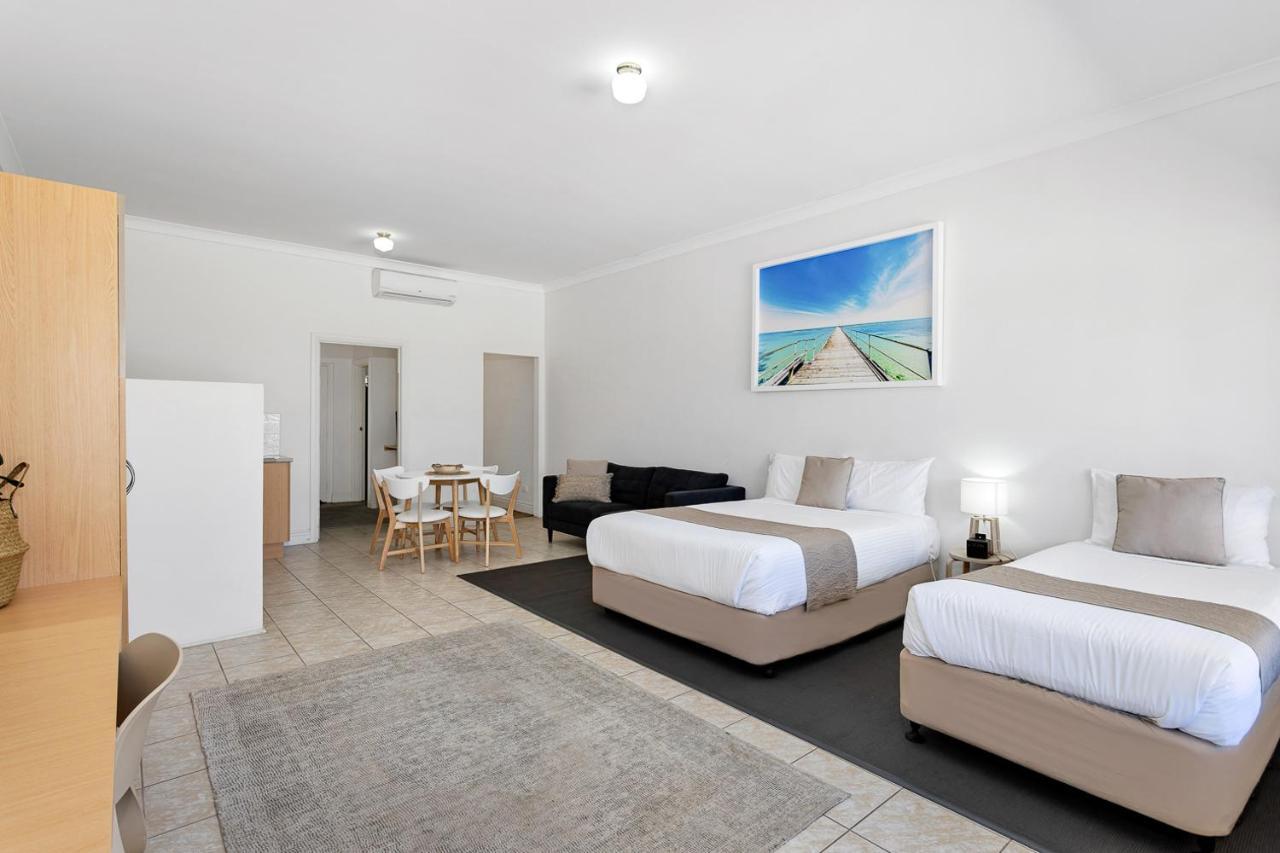 Coast Motel And Apartments Port Noarlunga Exterior foto